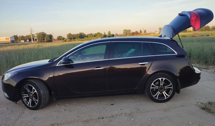 Opel Insignia cena 29900 przebieg: 205000, rok produkcji 2012 z Swarzędz małe 56